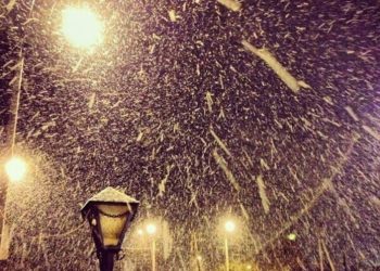 Ninsoarea a îmbrățișat mai multe regiuni din țară, iar internauții au surprins momentele. Care este starea drumurilor la moment | VIDEO