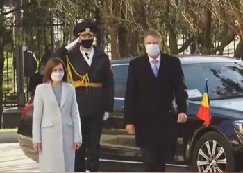 Klaus Iohannis, la Chișinău. Cum a fost întâmpinată delegația română | VIDEO