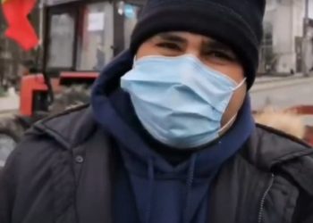 Susținătorii Maiei Sandu, la protestul fermierilor. Cine este tractoristul care a vandalizat gazonul din fața Catedralei