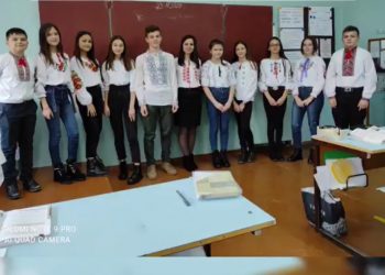 De la costume naționale până la haine ca la gemeni. Elevii unui liceu din Orhei și-au organizat o săptămână colorată | VIDEO