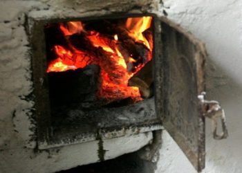 Angajații IGSU le reamintesc locuitorilor raionului Orhei regulile privind utilizarea în siguranță a sobelor | VIDEO