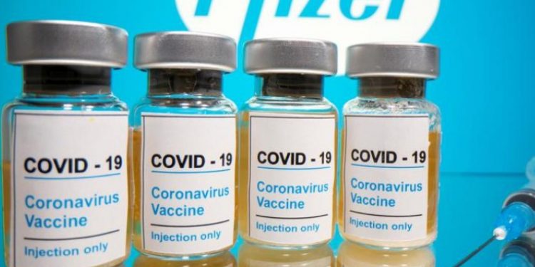 Primele doze din vaccinul Pfizer/BioNTech au început să ajungă în țările europene