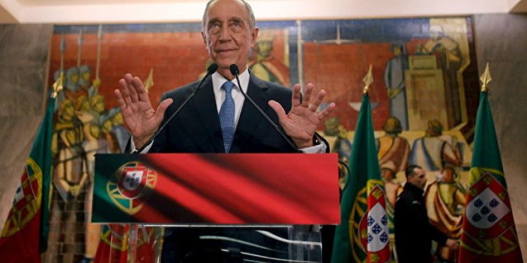 В Португалии переизбрали президента