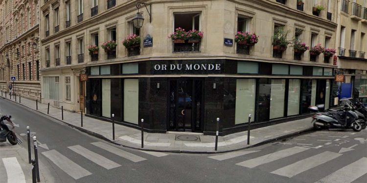 В Париже воры с топорами ограбили ювелирный магазин на 500 тыс. евро