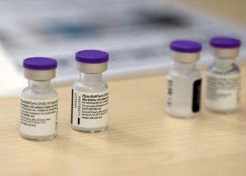 В США врач умер после прививки вакциной Pfizer