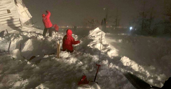 Число погибших при сходе лавины в Норильске выросло до трех