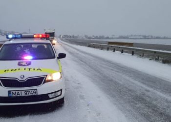 Codul Portocaliu de ninsori a intrat în vigoare. Recomandări pentru șoferi și cetățeni