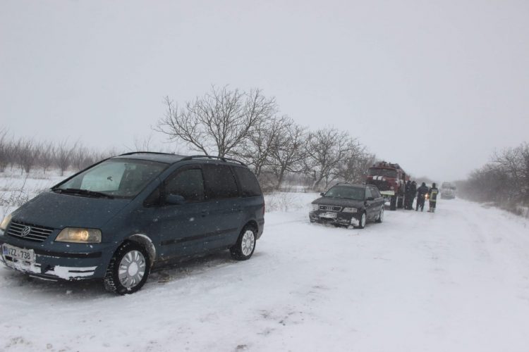 Mobilizare exemplară a echipelor Partidului ȘOR din întreaga țară în depășirea situației dificile cauzate de ninsorile abundente | FOTO, VIDEO
