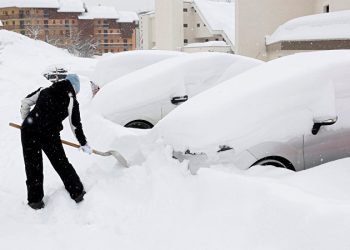 Zăpadă în Moldova: Peste 200 de autovehicule din Centrul și Sudul țării au fost deblocate de salvatori și pompieri | VIDEO