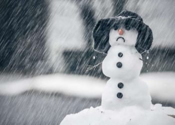 Оранжевый код метеоопаности: В Молдове ожидаются метели и гололед