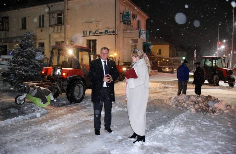 Mobilizare exemplară a echipelor Partidului ȘOR din întreaga țară în depășirea situației dificile cauzate de ninsorile abundente | FOTO, VIDEO