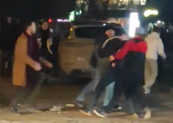 Un șofer s-a luat la bătaie cu pietonii în Chișinău. De la ce a început incidentul și cum s-a încheiat | VIDEO