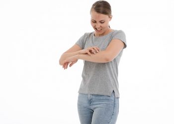 Названы «кожные» симптомы коронавируса