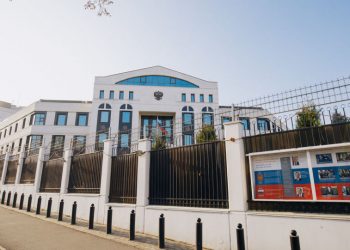 Посольство России предупреждает об участившихся случаях мошенничества с оформлением загранпаспортов