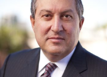 Președintele Armeniei, Armen Sarkissian, aflat la Londra de sărbători, a fost internat în stare gravă din cauza infecției COVID-19 | VIDEO