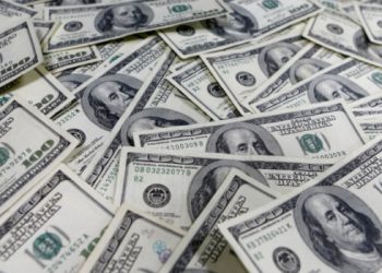 Ошибка кассира обогатила покупательницу почти на миллион долларов