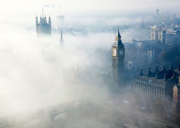 В Лондоне горит Вестминстерский дворец