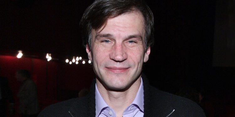 Умер актер из фильмов «Сволочи» и «Мы из будущего — 2» Денис Карасев