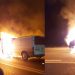 O mașină, filmată cum arde pe un traseu din raionul Strășeni | VIDEO