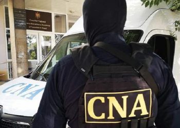 Un polițist din Anenii Noi, reținut de CNA