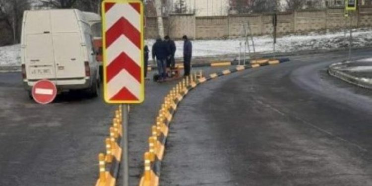 Atenție, șoferi! Noi reguli de circulație într-o intersecție din capitală, după reamenajare