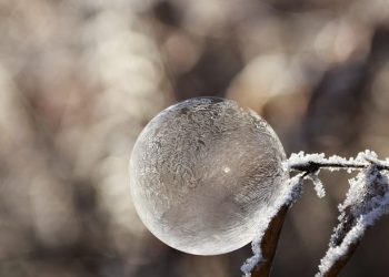 Noaptea trecută, cea mai friguroasă din acest an. Cum s-a intervenit pe drumurile naționale din țară | VIDEO