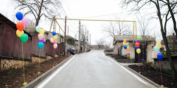 Echipa lui Ilan Șor de la Orhei a finalizat renovarea a încă două străzi, conform unei noi tehnici de betonare