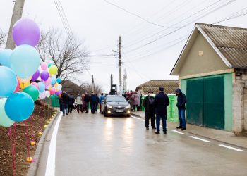 Echipa lui Ilan Șor de la Orhei a finalizat renovarea a încă două străzi, conform unei noi tehnici de betonare