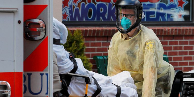 COVID-19 a omorât deja mai mulţi americani decât al Doilea Război Mondial