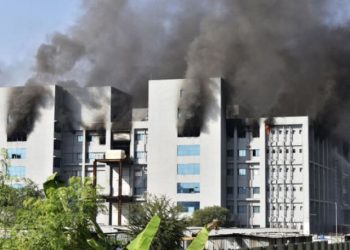 Cea mai mare fabrică de vaccinuri din lume a luat foc! Ce spun reprezentanții Institutului | VIDEO