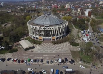 Ceban și-a dat afară consilierul care a votat pentru construcția unui complex de clădiri în zona Circului