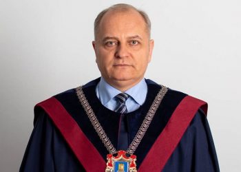 A decedat un judecător al Curții Constituționale