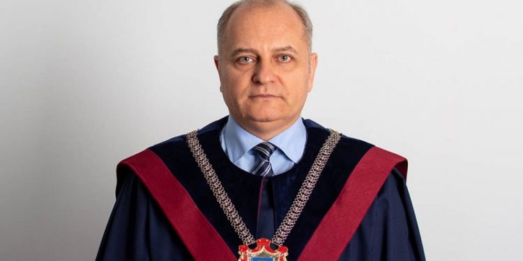 A decedat un judecător al Curții Constituționale