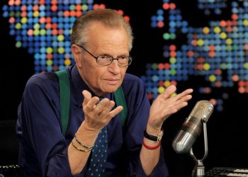 Жена Ларри Кинга назвала настоящую причину смерти телеведущего