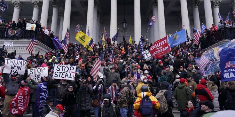 FBI avertizează că susținătorii lui Trump pun la cale noi proteste armate în toate cele 50 de capitale de stat