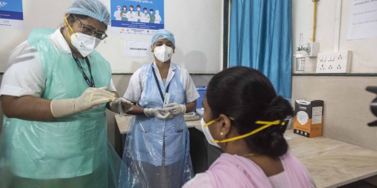 India a autorizat două vaccinuri anti-Covid-19 „pentru situații de urgență”