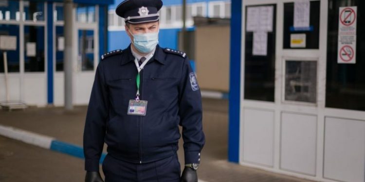 Încălcările depistate la frontieră: 282 de persoane, documentate pentru nerespectarea măsurilor de prevenire a bolilor epidemice