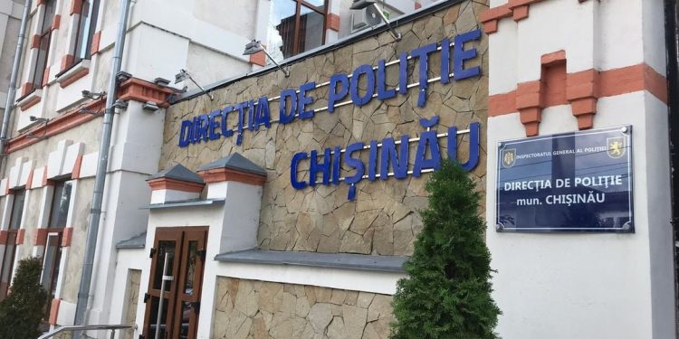 Cum și-a explicat gestul tânărul care a apărut cu o armă în mână, în timp ce se deplasa cu un BMW în Capitală