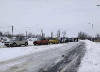Trafic intens la postul vamal Palanca: Zeci de vehicule așteaptă să părăsească teritoriul R. Moldova | FOTO