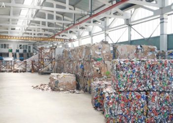 Cea mai mare, dar și unica uzină de sortare a deșeurilor în Chișinău își sistează activitatea | VIDEO