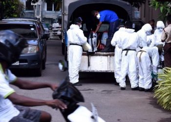 Sri Lanka incinerează musulmanii morți din cauza Covid-19, în ciuda refuzului familiilor