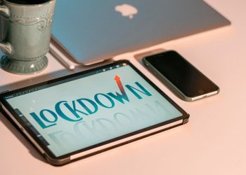 COVID-19 în lume: Măsuri drastice din cauza tulpinii din Marea Britanie, România a prelungit starea de alertă la nivel național | VIDEO