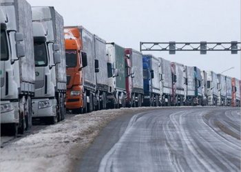 Restricții de circulație pentru autocamioanele de mare tonaj, la intrarea în Ucraina