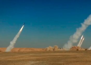 Иран провел масштабные испытания баллистических ракет