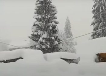 Nordul Italiei, îngropat în nămeți de zăpadă de doi metri