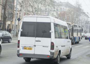 «Безграмотность чиновников усложняет нам жизнь». Автоперевозчики в знак протеста на день приостановят пассажирские перевозки | VIDEO