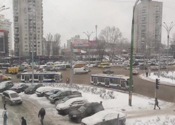 В Кишиневе из-за погодных условий затруднено движение троллейбусов