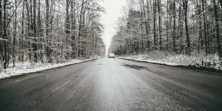 «Желтый» уровень метеоопасности из-за гололеда продлен