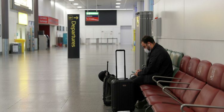 Великобритания ужесточила правила въезда в страну