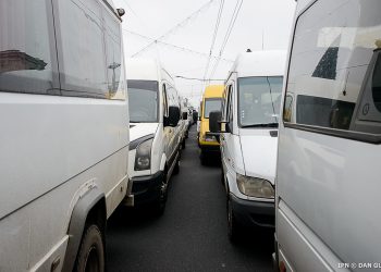 Ramura transportului rutier de pasageri se află pe cale de dispariție: șoferii amenință cu proteste | VIDEO